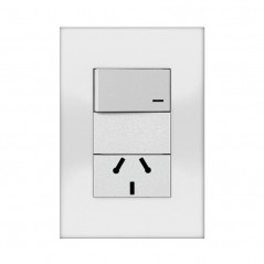 LLAVE 1 INTERRUPTOR Y 1 TOMA CORRIENTE JELUZ VERONA PLATINUM